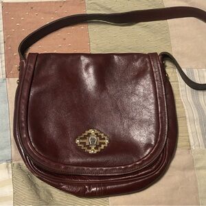 Elegant Etienne Aigner Leather Shoulder Bag